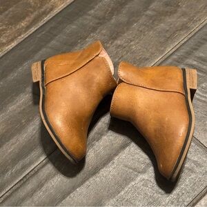 GUC Cat & Jack Ankle Boots